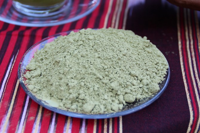 caykur-yesil-ve-siyah-cay-pudrasi-dunyaya-aciliyor-(6).jpg