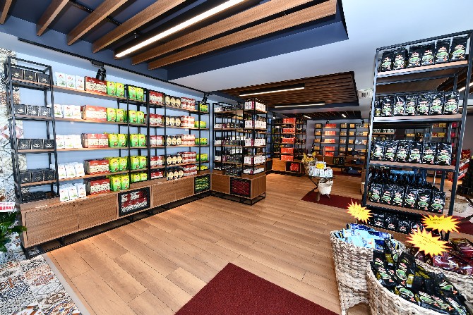 caykurun-kemalpasa-cay-satis-magazasi-hizmete-girdi-(9).jpg
