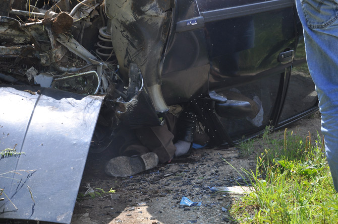 cenaze-yolunda-kaza-1-olu-2-yarali-2.jpg cenaze-yolunda-kaza-1-olu-2-yarali-2.jpg