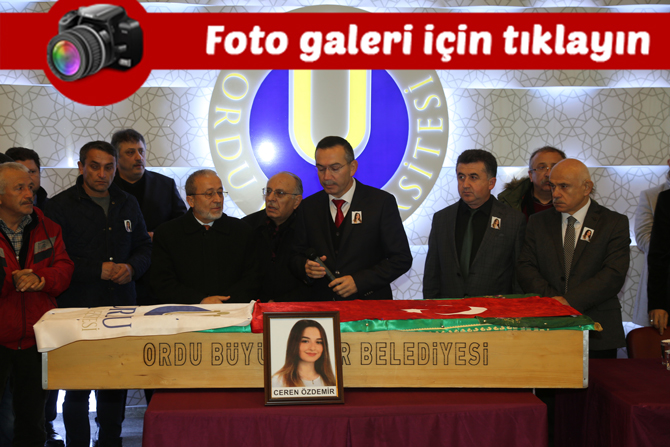 ceren-ozdemir-foto-galeri.jpg