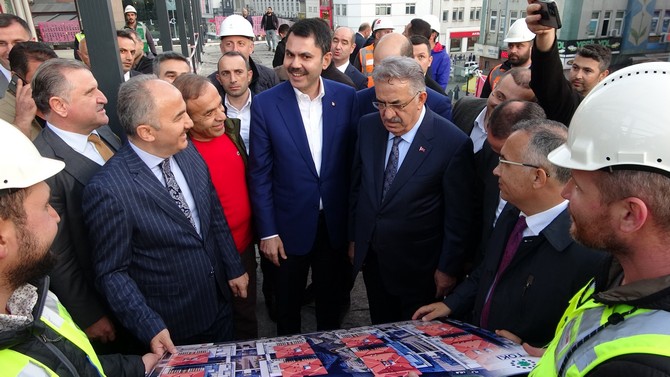 cevre-sehircilik-ve-iklim-degisikligi-bakani-murat-kurum-rizede-yapimi-suren-belediye-bloklarini-inceledi-3.jpg