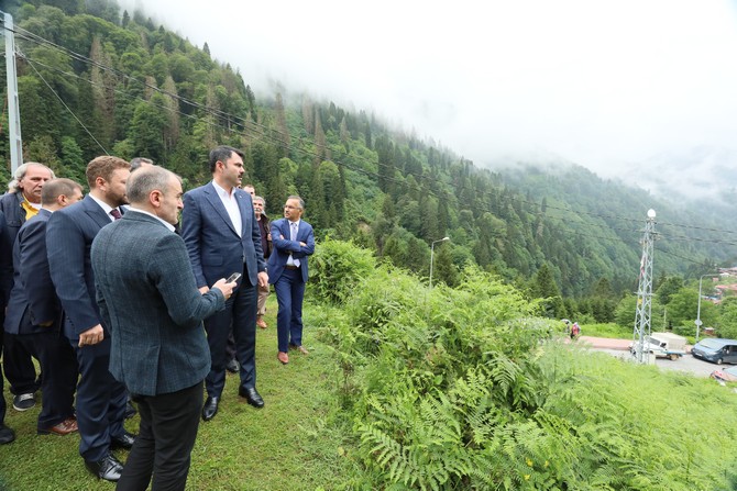 cevre-ve-sehircilik-bakani-murat-kurum,-rize’nin-camlihemsin-ilcesi-ayder-yaylasi’na-(1).jpg