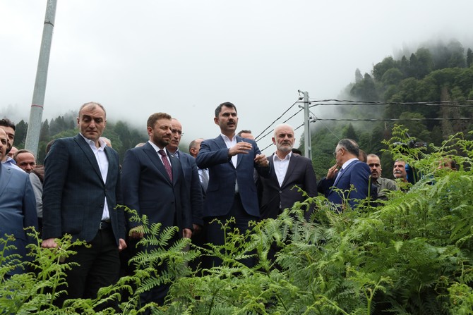 cevre-ve-sehircilik-bakani-murat-kurum,-rize’nin-camlihemsin-ilcesi-ayder-yaylasi’na-(3).jpg