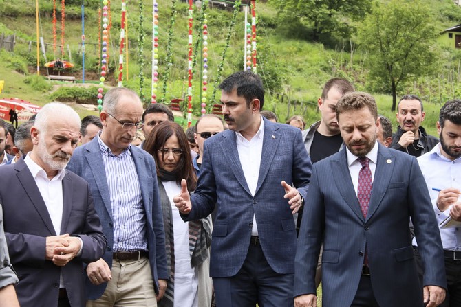 cevre-ve-sehircilik-bakani-murat-kurum,-rize’nin-camlihemsin-ilcesi-ayder-yaylasi’na-(7).jpg