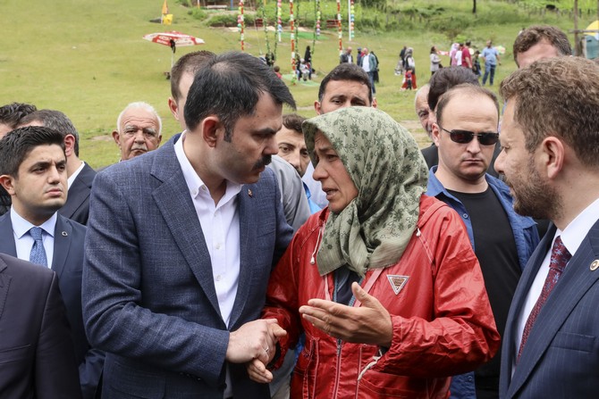 cevre-ve-sehircilik-bakani-murat-kurum,-rize’nin-camlihemsin-ilcesi-ayder-yaylasi’na-(9).jpg
