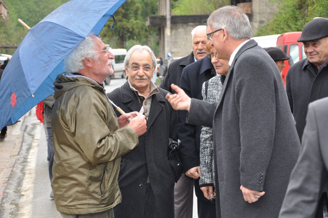 chp)-rize-milletvekili-adaylari,-ilce-gezilerini-surduruyor5.jpg