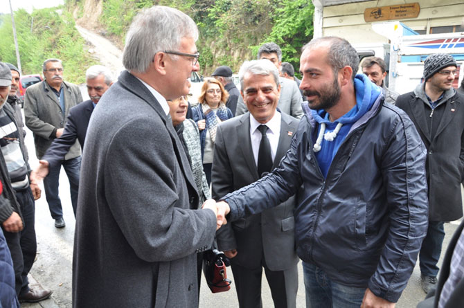 chp)-rize-milletvekili-adaylari,-ilce-gezilerini-surduruyor7.jpg