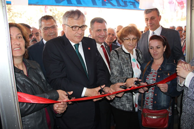 chp-pazar-secim-irtibat-burosu-acildi5.jpg chp-pazar-secim-irtibat-burosu-acildi5.jpg