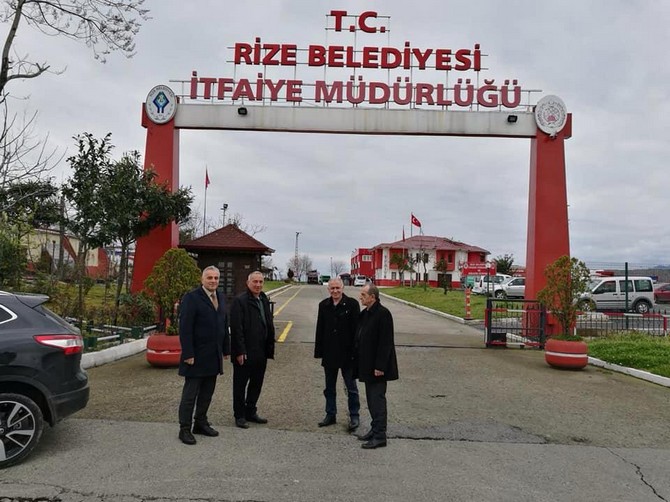 chp-rize-belediye-baskan-adayi-ayhan-akyuz,-secim-calismalarini-surduruyor-(3).jpg