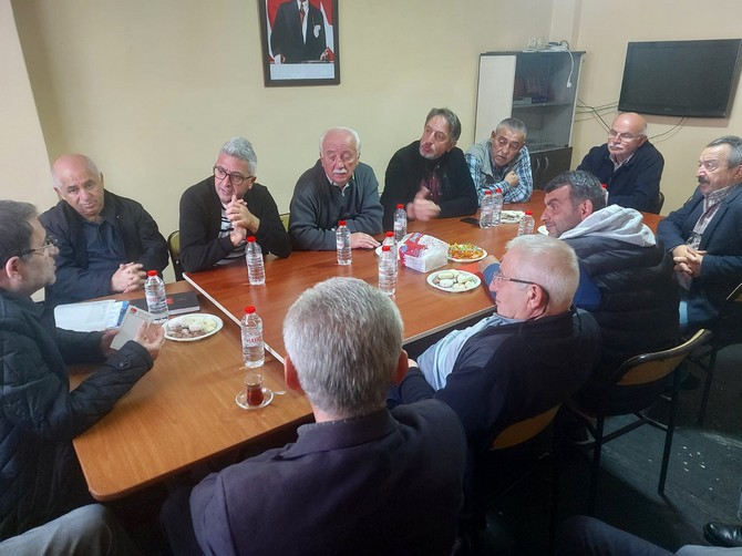 chp-rize-il-baskani-saltuk-deniz-derepazari-ilce-orgutunun-duzenledigi-danisma-kurulu-toplantisinda-1.jpg