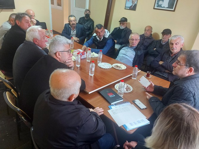 chp-rize-il-baskani-saltuk-deniz-derepazari-ilce-orgutunun-duzenledigi-danisma-kurulu-toplantisinda-3.jpg