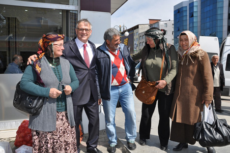 chp-rizede-ikinci-vekili-de-istiyor-7.jpg chp-rizede-ikinci-vekili-de-istiyor-7.jpg