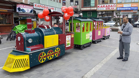 cocuklar-lunaparkta-doyasiya-eglendi--19.jpg cocuklar-lunaparkta-doyasiya-eglendi--19.jpg