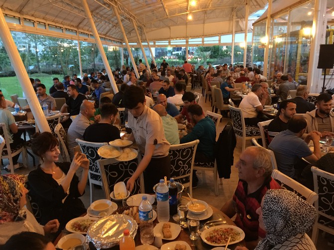 coruh-edas’tan-ceyrek-asirlik-iftar-gelenegi-(7).jpg