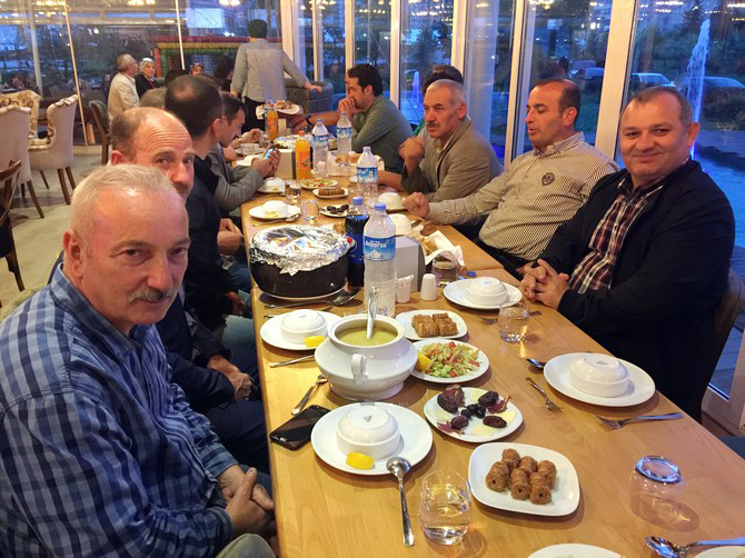 coruh-edas-rize-calisanlari-iftarda-bulustu-(4).jpg