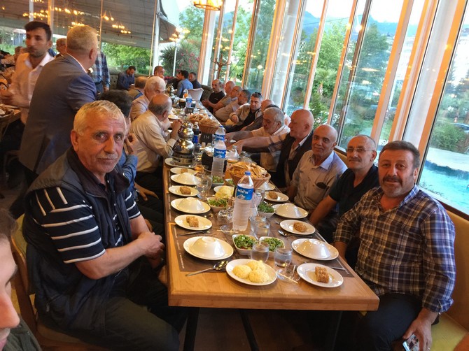 coruh-elektrik-dagitim-a.s.-rize-il-mudurlugu-geleneksel-iftar-yemegi-(6).jpg