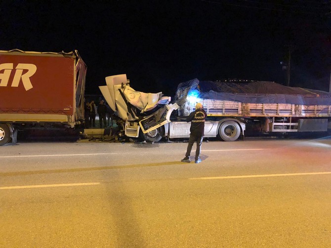corumda-iki-tir-carpisti-1-olu-(2).jpg