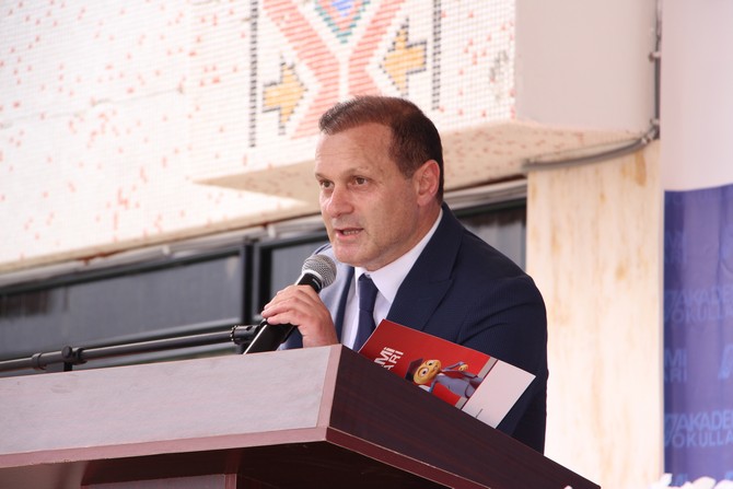 cozum-akademi-okullari-fen-ve-anadolu-liselerinin-resmi-acilis-toreni-yapildi-(8).jpg