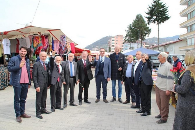 cumhur-ittifaki-ve-ak-parti-surmene-belediye-baskan-adayi-rahmi-ustun,-mahalle-gezileri,-esnaf-ziyaretleri-ve-sivil-toplum-orgutlerine-yonelik-ziyaretlerini-surduruyor-(2).jpg