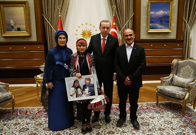 cumhurbaskani-erdogan,-29-ekim-cumhuriyet-bayrami-resepsiyonu-(4).jpg
