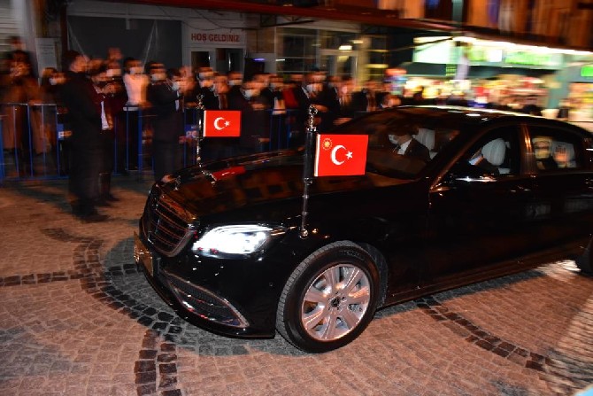 cumhurbaskani-erdogan,-rizeye-geldi-(2).jpg