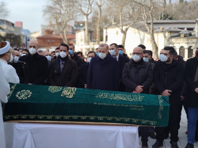cumhurbaskani-erdogan,-yavuz-bahadiroglu’nun-cenaze-namazina-katildi-(2).jpg