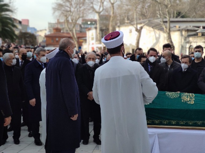 cumhurbaskani-erdogan,-yavuz-bahadiroglu’nun-cenaze-namazina-katildi-(4).jpg