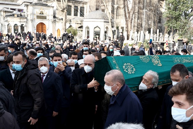 cumhurbaskani-erdogan,-yavuz-bahadiroglu’nun-cenaze-namazina-katildi-(5)-001.jpg