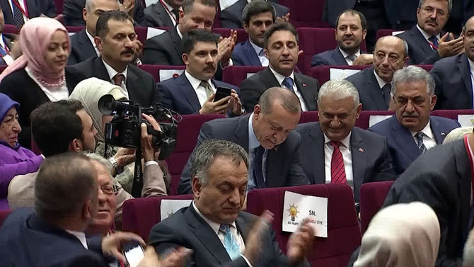 cumhurbaskani-erdogan-ak-parti’ye-resmen-uye-oldu-2.jpg
