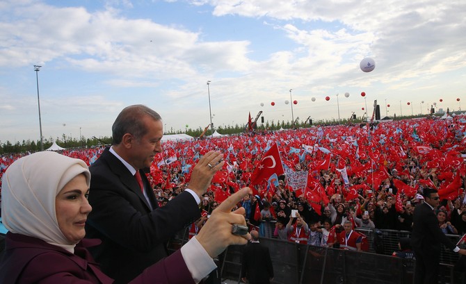 cumhurbaskani-erdogan-istanbulun-fethinin-562.-yili-kutlamalarina-katildi-(33).jpg