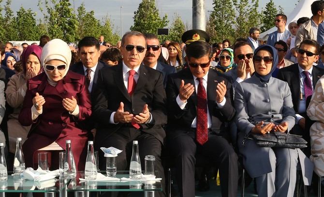 cumhurbaskani-erdogan-istanbulun-fethinin-562.-yili-kutlamalarina-katildi-(39).jpg