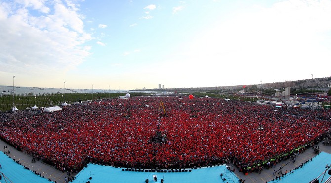 cumhurbaskani-erdogan-istanbulun-fethinin-562.-yili-kutlamalarina-katildi-(51).jpg