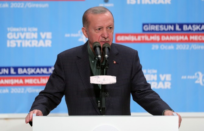 cumhurbaskani-erdogan-partisinin-giresun-il-danisma-meclisi-toplantisinda-konustu-5.jpg