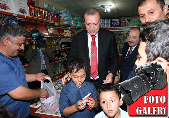 cumhurbaskani-erdogan-rizede-markete-girdi,-alisveris-yapti-foto-galeri.jpg
