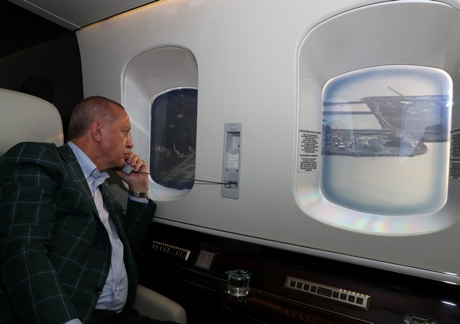 cumhurbaskani-recep-tayyip-erdogan,-yapimi-devam-eden-rize-artvin-havalimani-insaatini-havadan-inceledi-(4).jpg