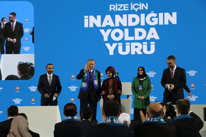 cumhurbaskani-recep-tayyip-erdogan-ak-parti-rize-il-kongresinde-(7).jpg