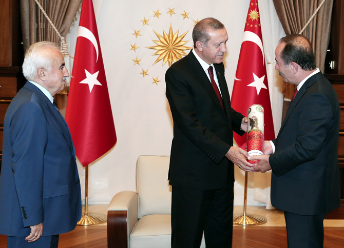 cumhurbaskanligi-kulliyesi’ne-giden-ilk-chp’li-4.jpg cumhurbaskanligi-kulliyesi’ne-giden-ilk-chp’li-4.jpg