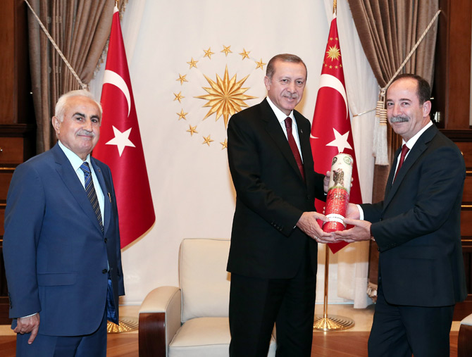 cumhurbaskanligi-kulliyesi’ne-giden-ilk-chp’li-5.jpg cumhurbaskanligi-kulliyesi’ne-giden-ilk-chp’li-5.jpg