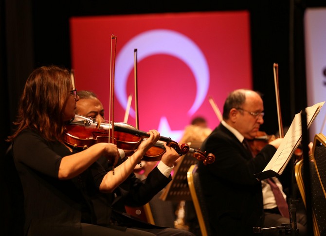 cumhurbaskanligi-senfoni-orkestrasi-rizede-konser-verdi-(5).jpg