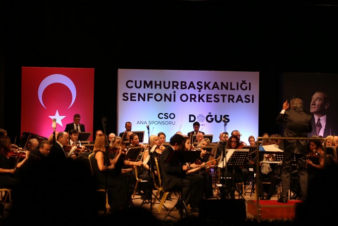 cumhurbaskanligi-senfoni-orkestrasi-rizede-konser-verdi-(7).jpg