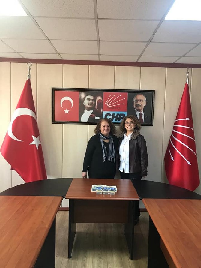 cumhuriyet-halk-partisi-rize-il-kadin-kollari-baskanligina-nurdan-ardal-getirildi-(3).jpg