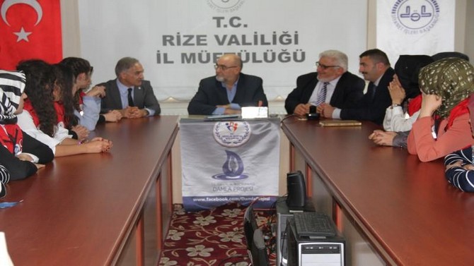 damla-projesi-gonulluleri-rize’de-(2).jpg