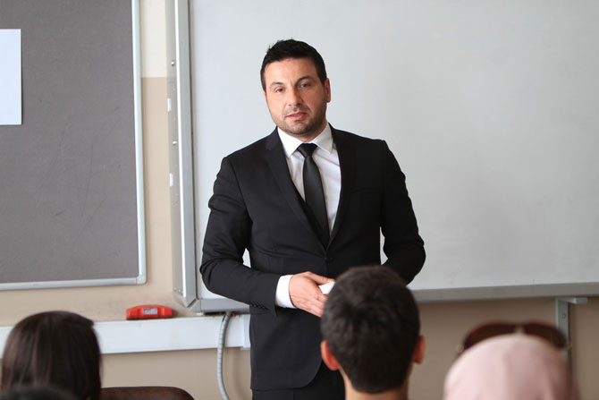 davut-guloglu-rizede-renk-projesine-destek-verdi-4.jpg davut-guloglu-rizede-renk-projesine-destek-verdi-4.jpg