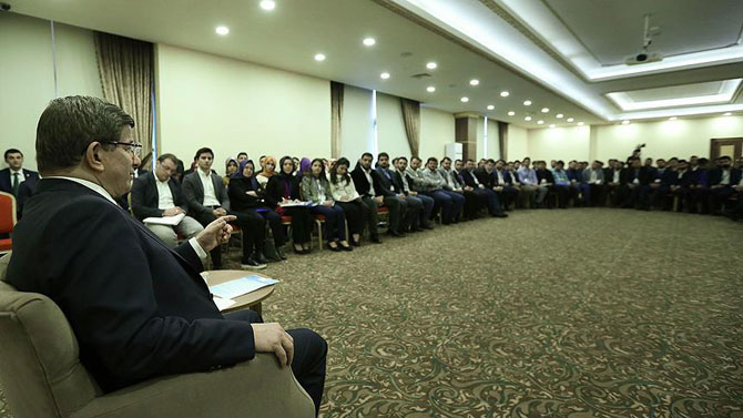 davutoglu-ak-partili-genclerle-bulustu-53.jpg davutoglu-ak-partili-genclerle-bulustu-53.jpg