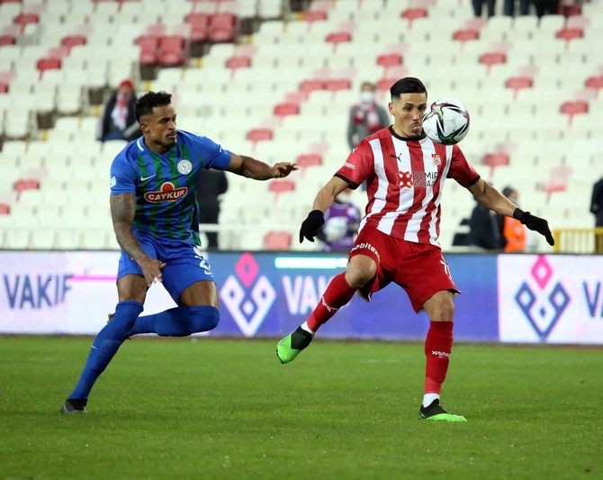 demir-grup-sivasspor-caykur-rizespor-1.jpg