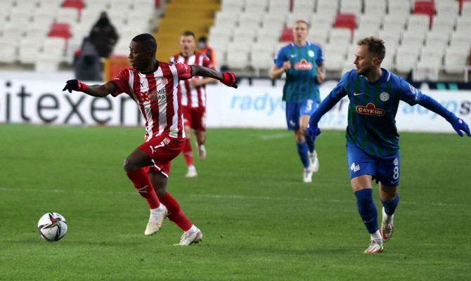 demir-grup-sivasspor-caykur-rizespor-10.jpg