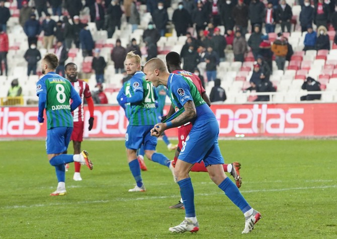 demir-grup-sivasspor-caykur-rizespor-16-001.jpg