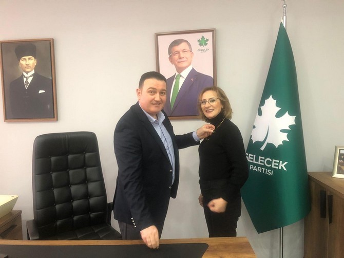 demokratik-sol-parti-dsp-eski-il-baskani-meryem-cogalmis-gelecek-partisine-il-baskan-yardimcisi-olarak-katildi-2.jpg