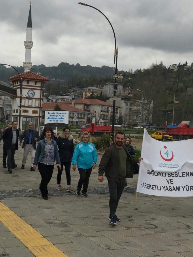 derepazari-ve-guneysu’da-saglikli-yasam-yuruyusu-duzenlendi-(5).jpg