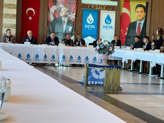 deva-partisi-genel-baskan-yardimcisi-hasan-karal-partisinin-rize-il-genisletilmis-istisare-toplantisina-katildi-5.jpg